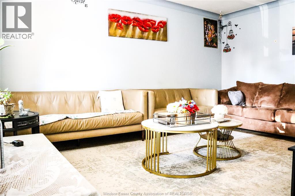 2732 ARMSTRONG AVENUE - 9