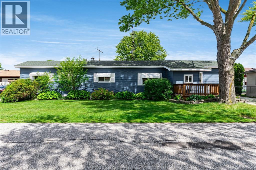105 Brooks BOULEVARD - 1