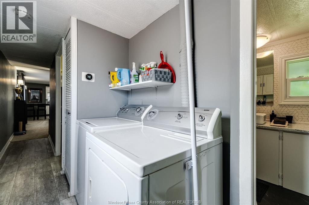 105 Brooks BOULEVARD - 18