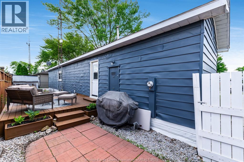 105 Brooks BOULEVARD - 28