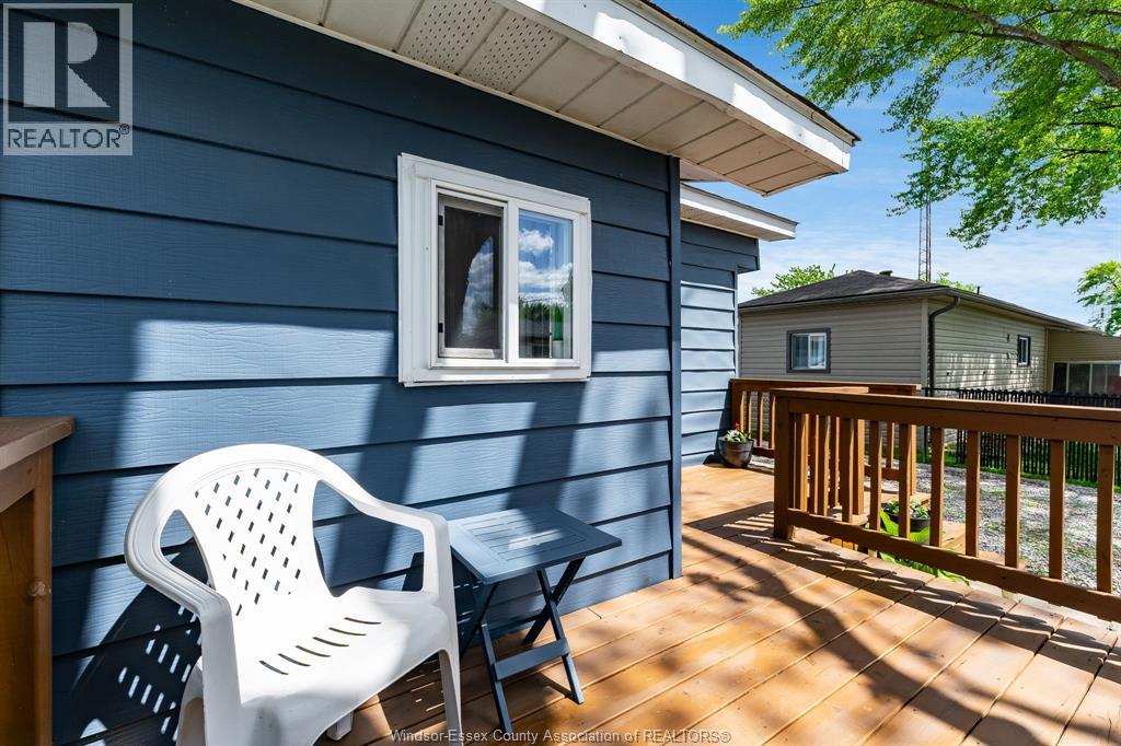 105 Brooks BOULEVARD - 6