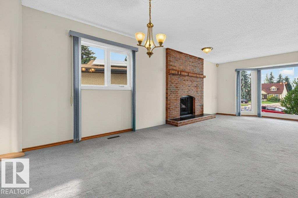 10423 33 AV NW - 10