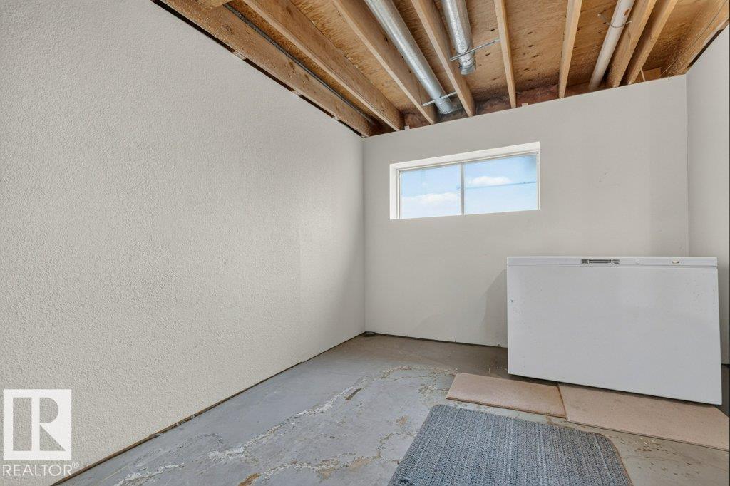10423 33 AV NW - 31