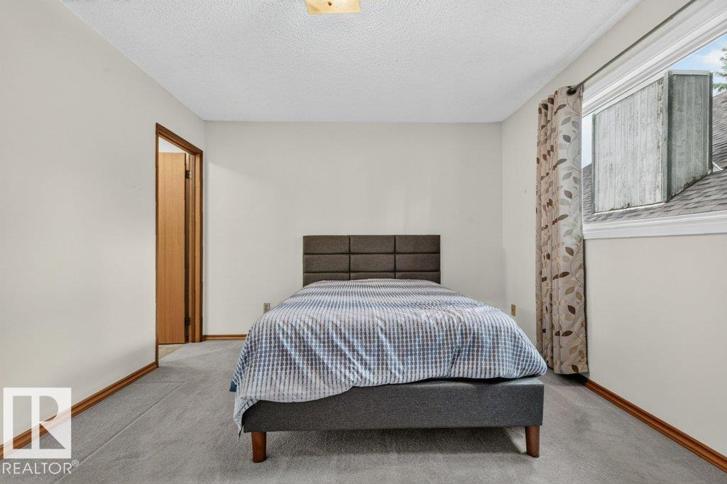 10423 33 AV NW - 19