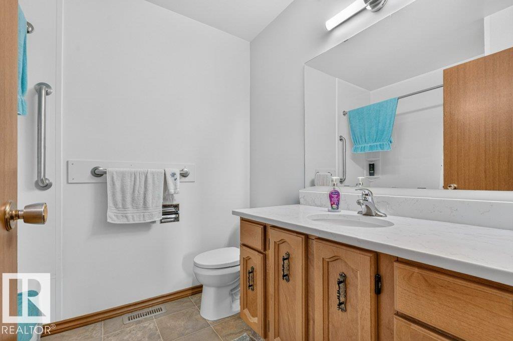 10423 33 AV NW - 23