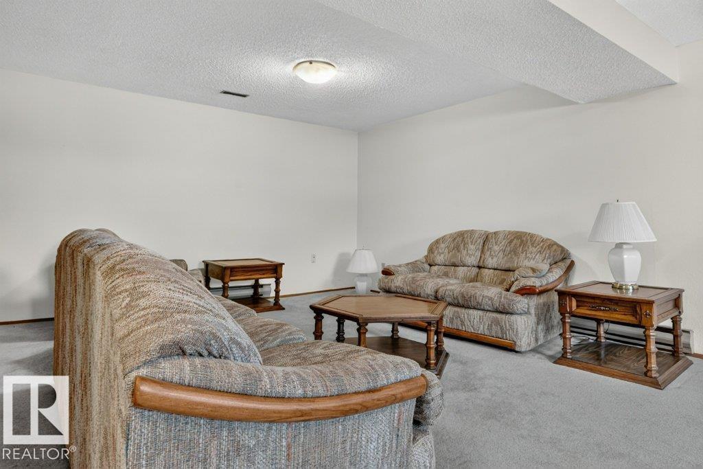 10423 33 AV NW - 24