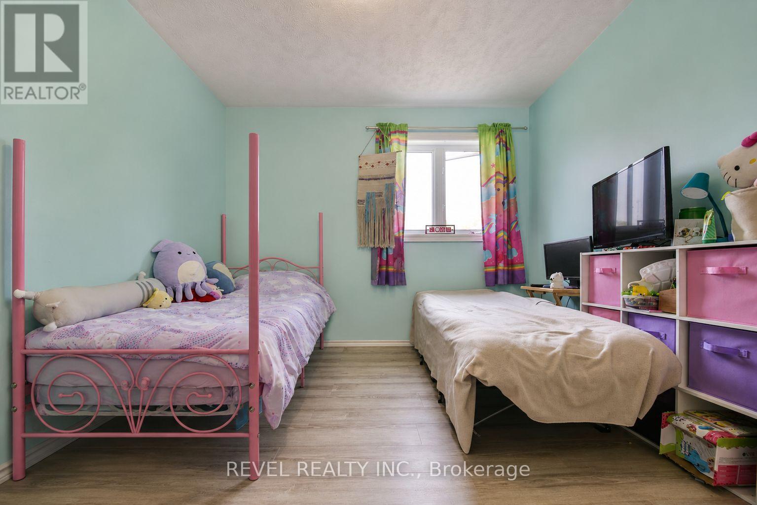 127 SPILLENAAR STREET - Image 23