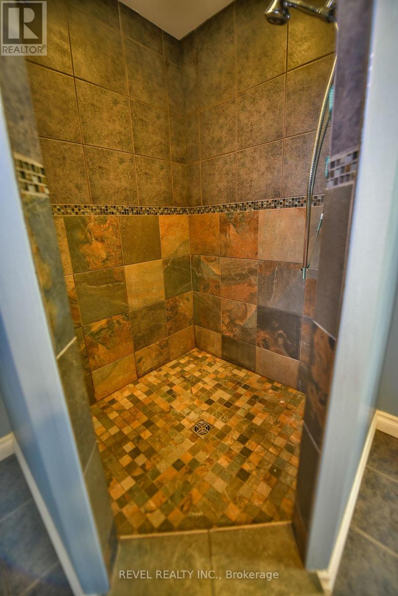 127 SPILLENAAR STREET - Image 32