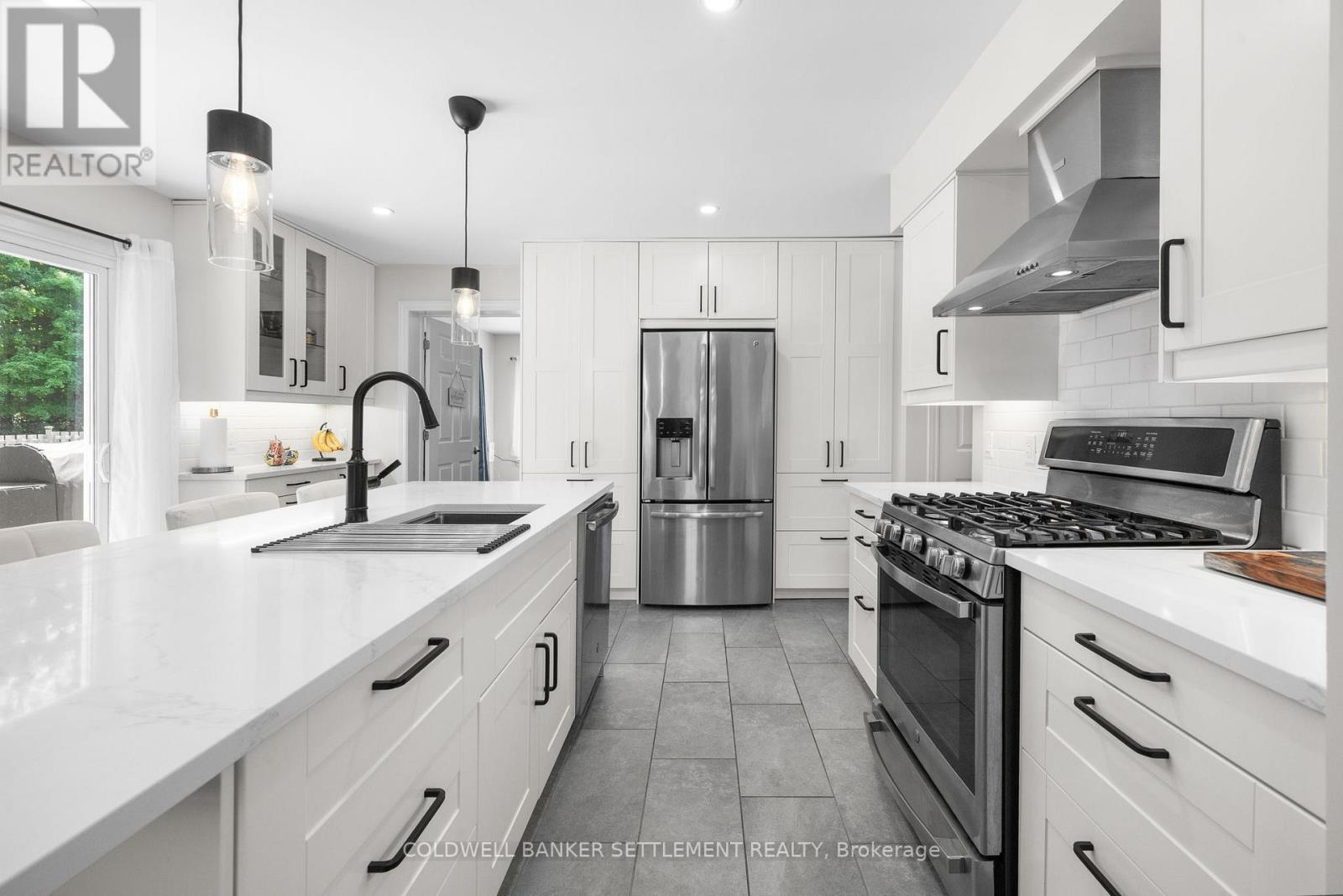 41 RIDEAU FERRY ROAD - Image 11