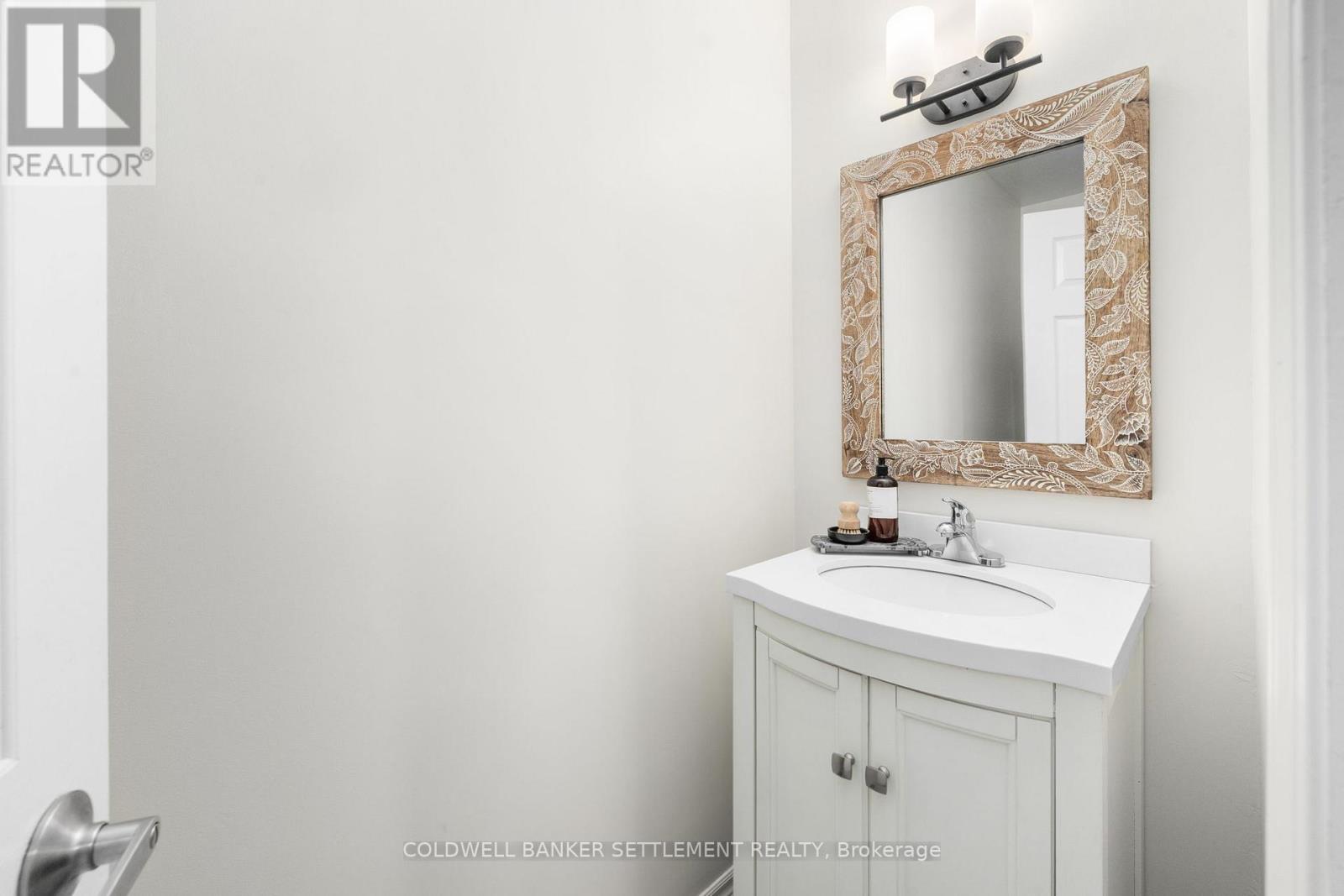41 RIDEAU FERRY ROAD - Image 39