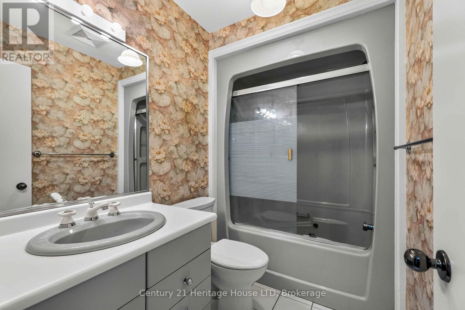 6254 GORE STREET - 14
