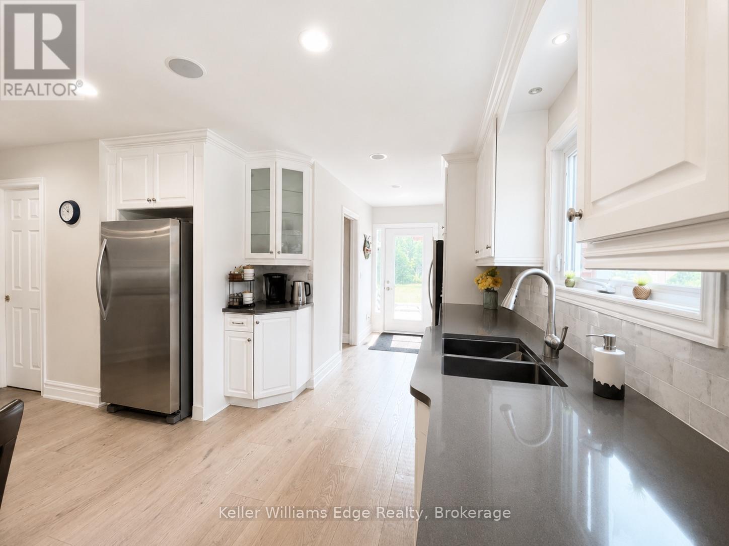 89 HILLS SIDING ROAD - Image 14