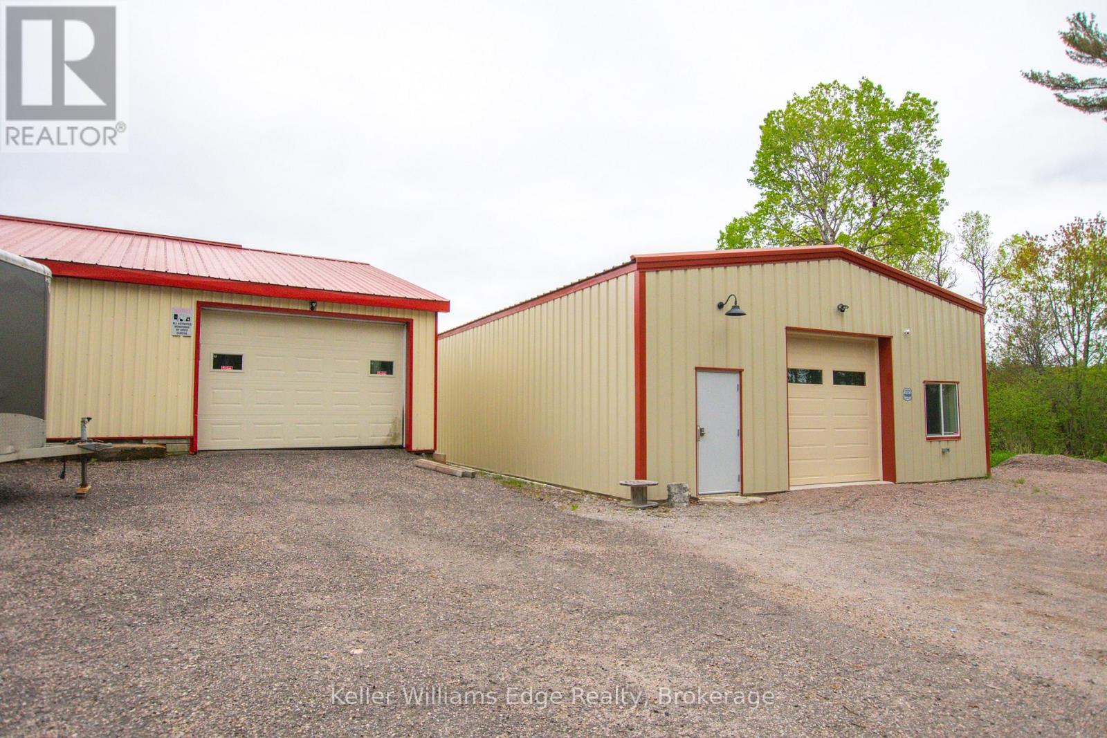 89 HILLS SIDING ROAD - Image 43