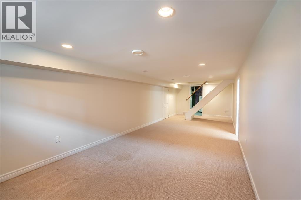 1203 Colborne ROAD - 26