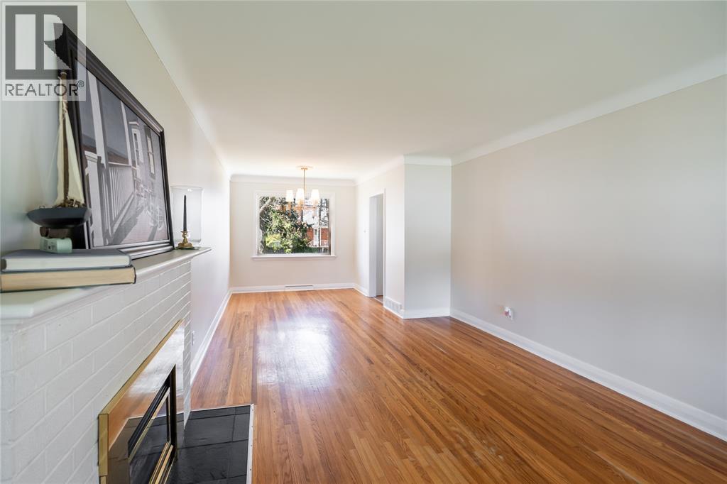 1203 Colborne ROAD - 7