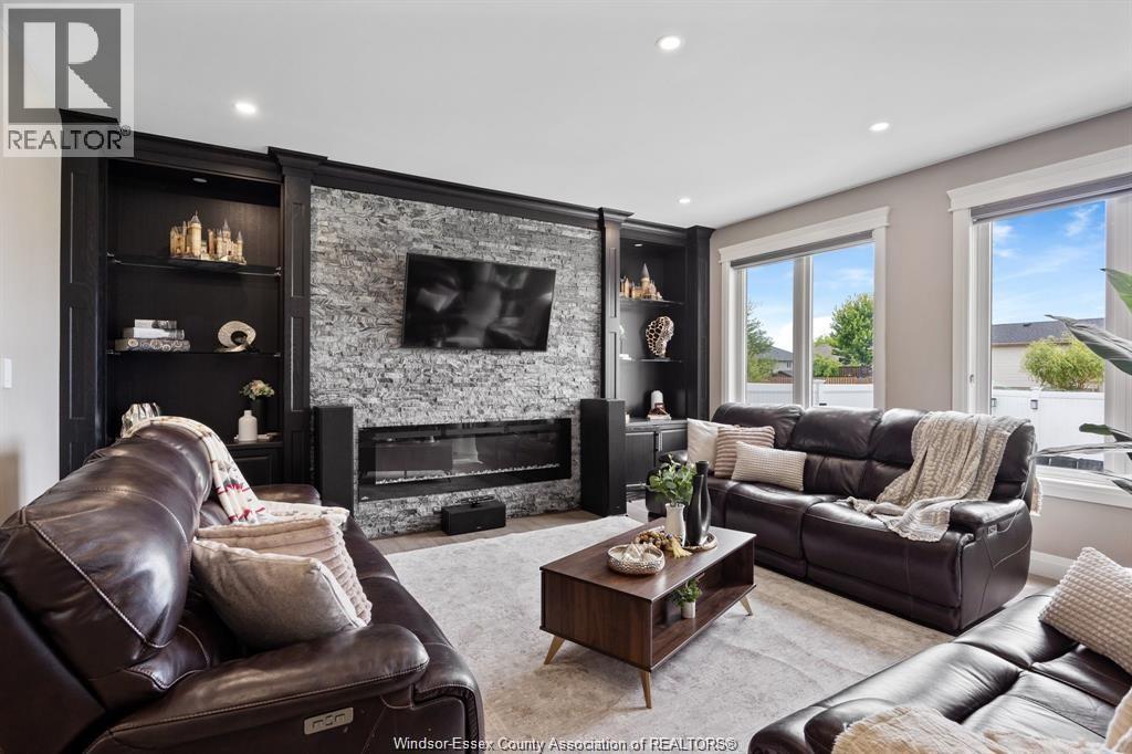 1389 HELSINKI STREET - 13