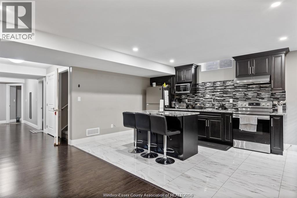 1389 HELSINKI STREET - 26