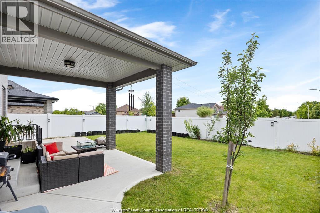 1389 HELSINKI STREET - 28