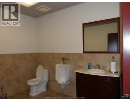 22 Talbot West Unit# 2nd Level, Leamington, ON N8H3A6 Photo 6