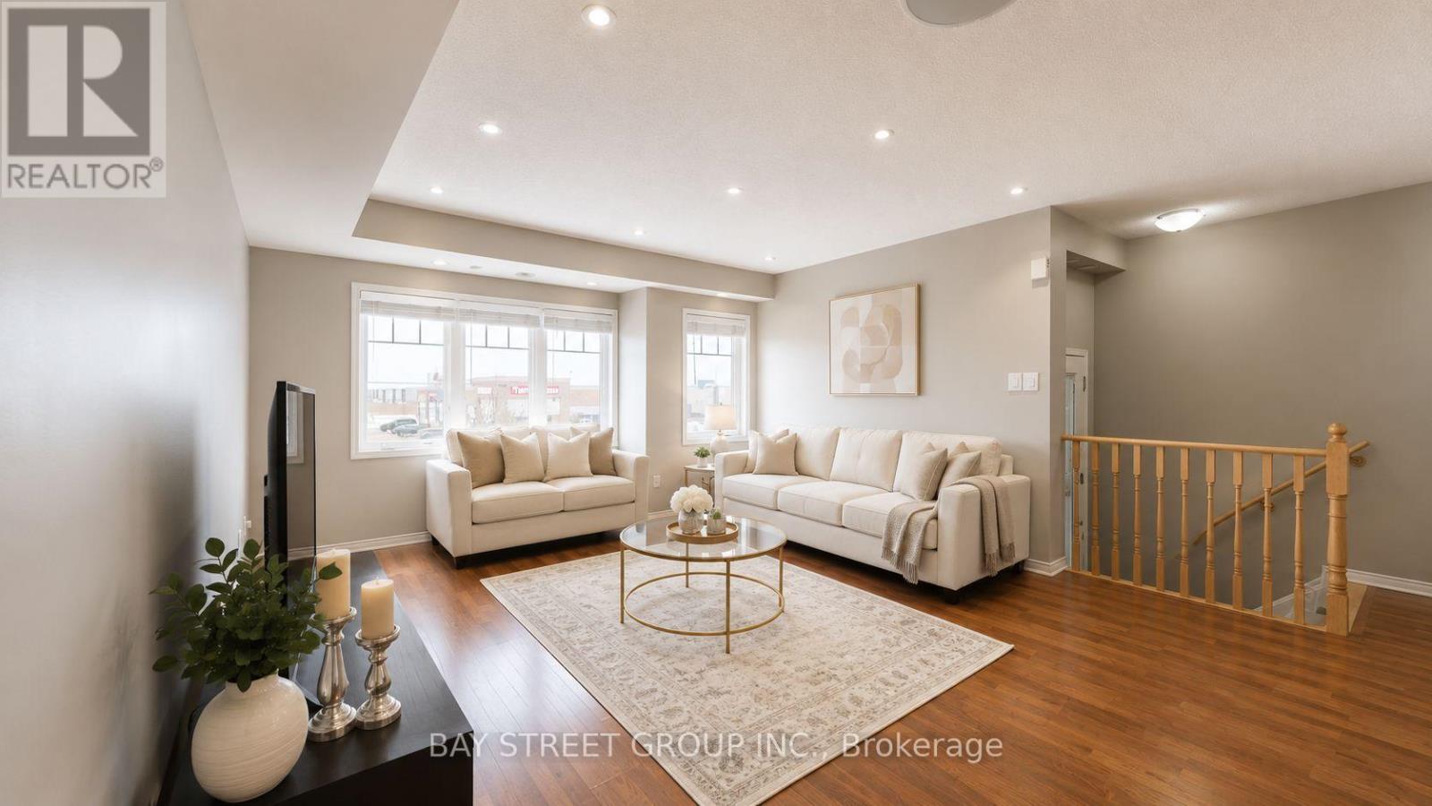 #13 3975 EGLINTON AVENUE W - 4