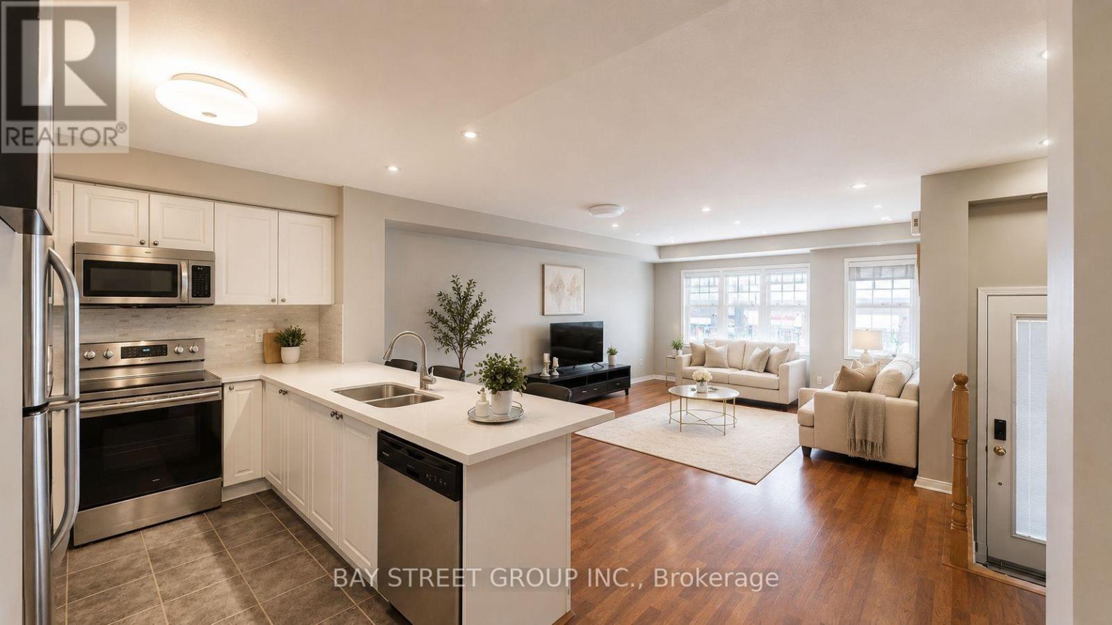 #13 3975 EGLINTON AVENUE W - 3
