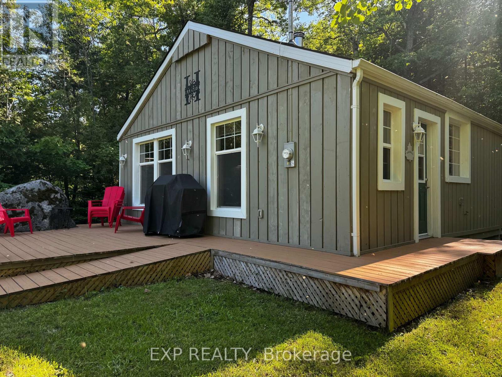 360 CEDAR AVENUE - Image 22