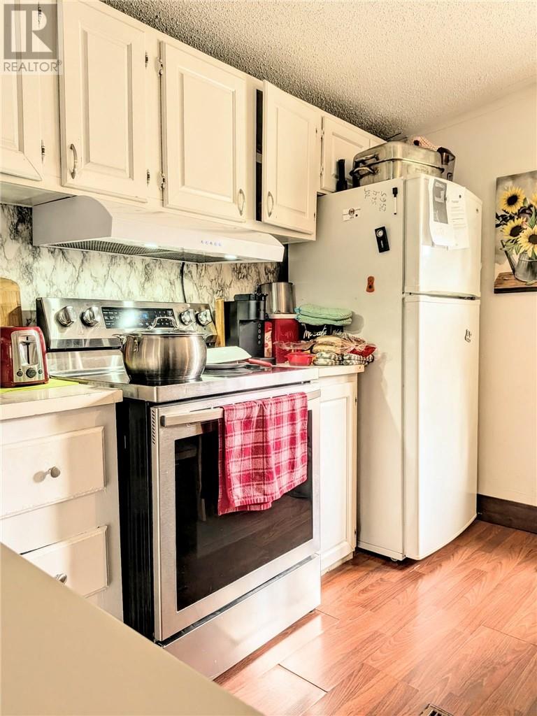 1496 Regional Road 10 - 10