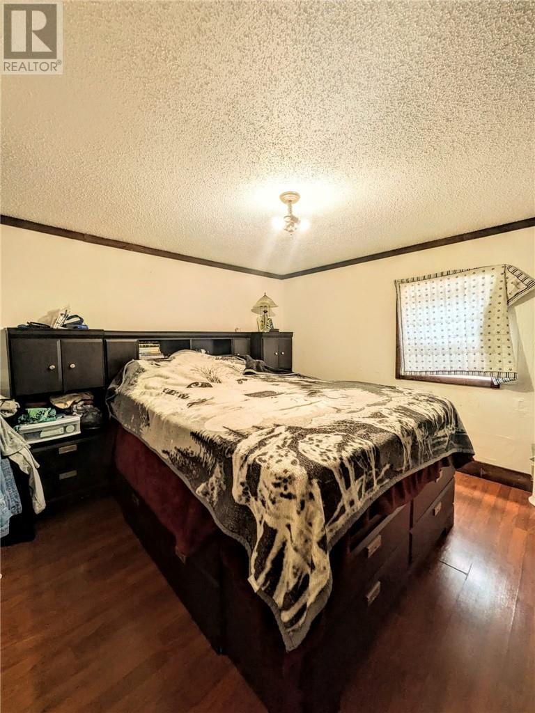 1496 Regional Road 10 - 17