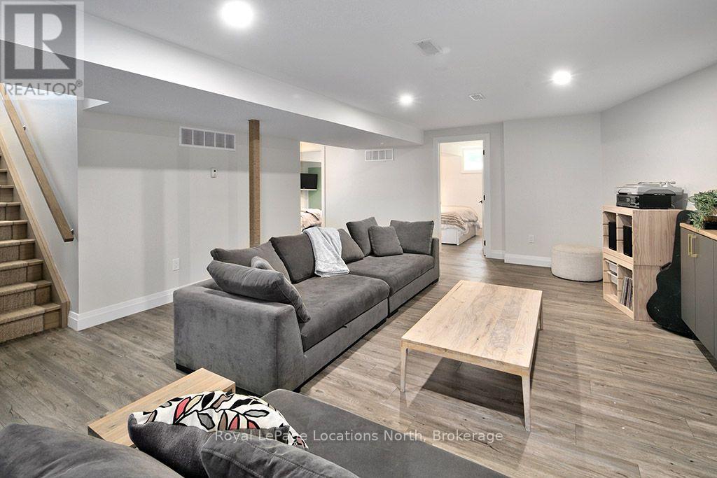 217 ST VINCENT CRESCENT - Image 27