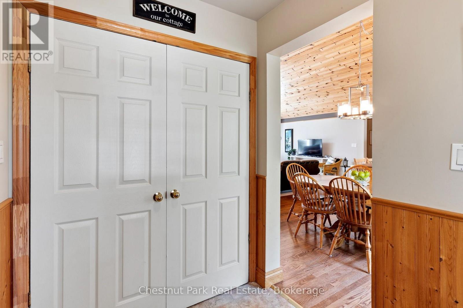 1093 PRESTIGE COURT - 8