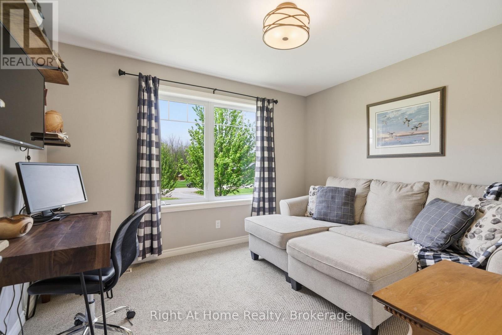 144 HIDDENVALLEY DRIVE - 27