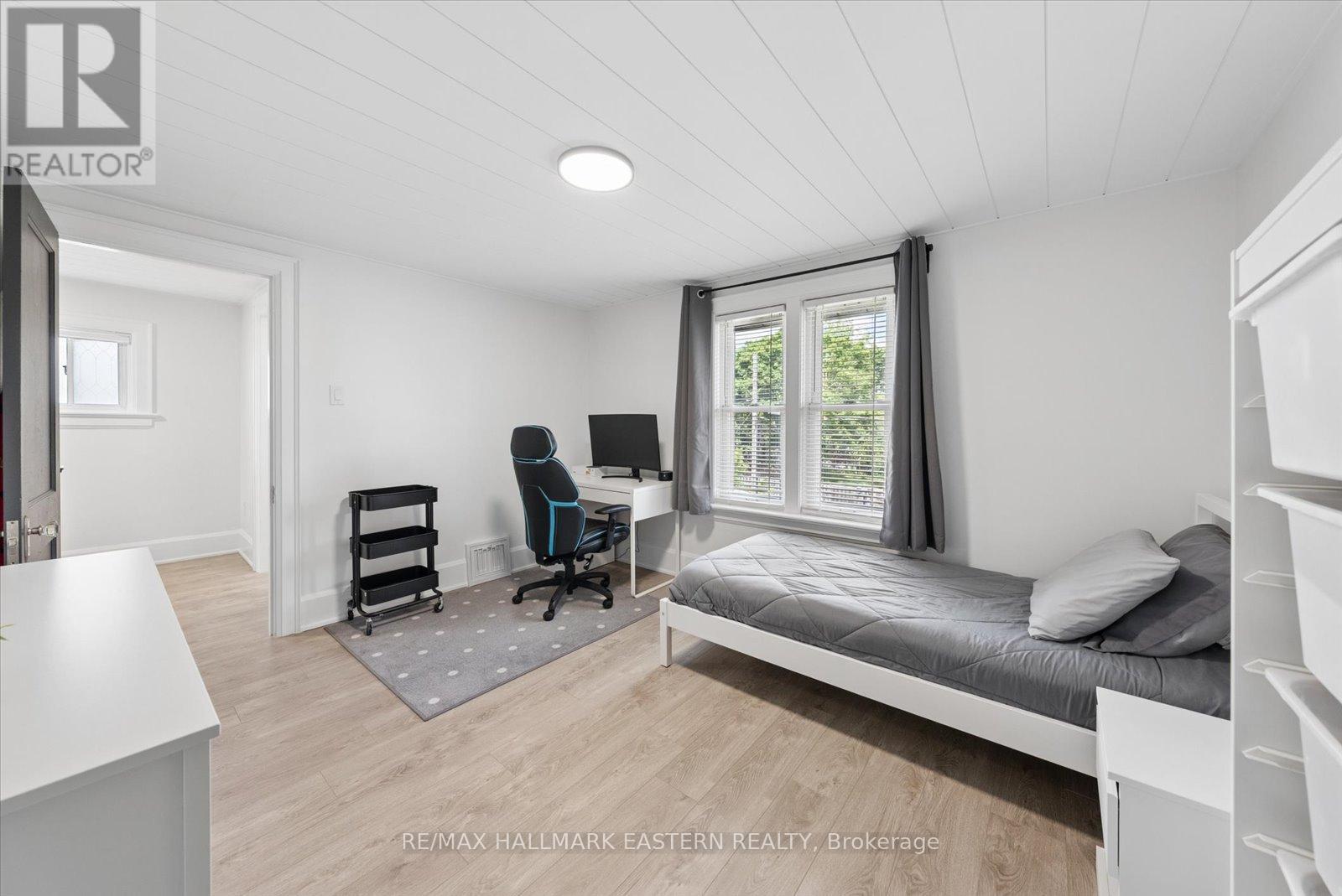 590 DOUGLAS AVENUE - Image 15