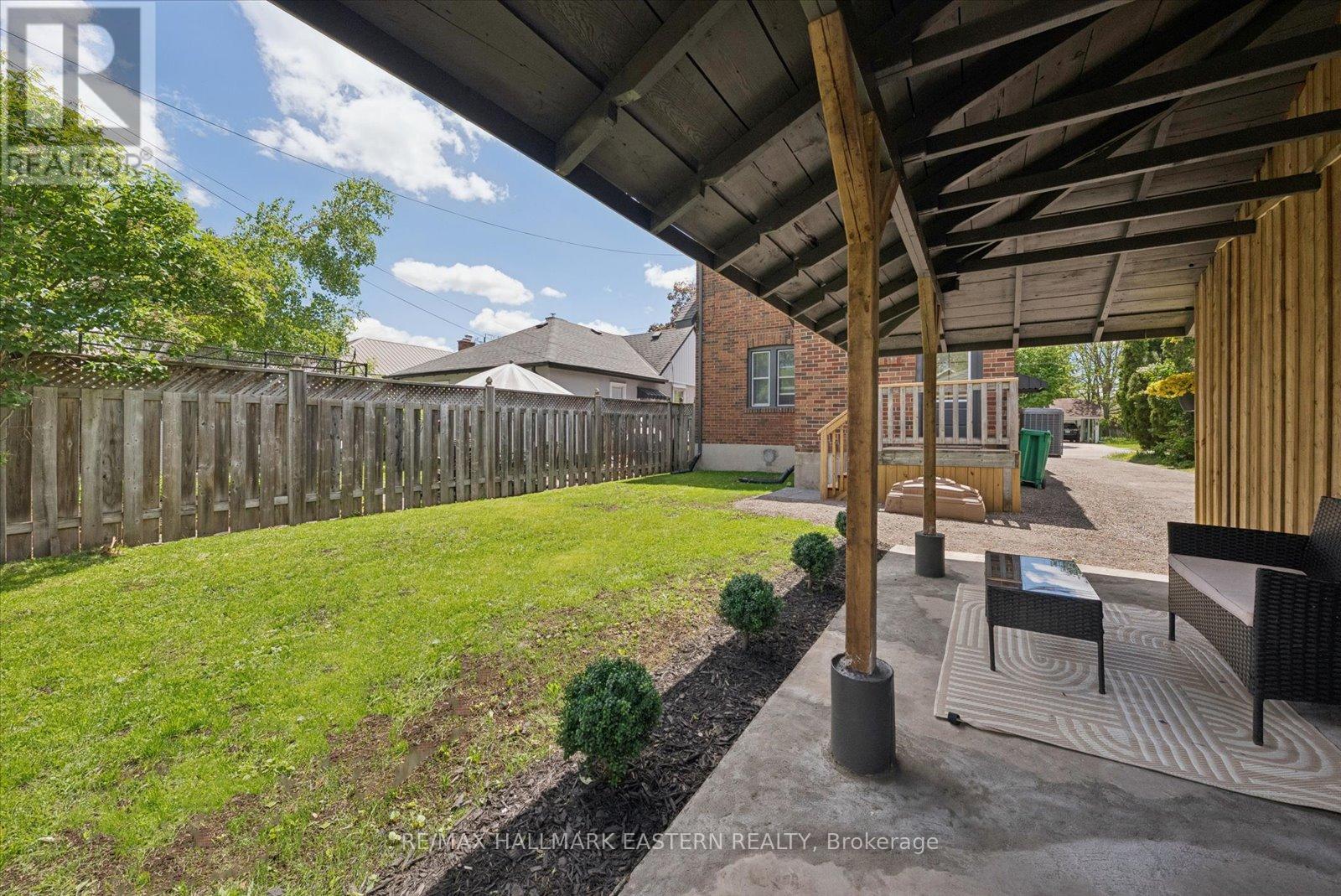 590 DOUGLAS AVENUE - 25