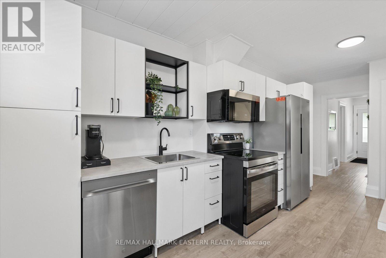 590 DOUGLAS AVENUE - Image 9