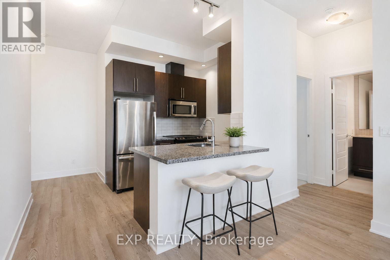 #PH2 28 LINDEN STREET - 10