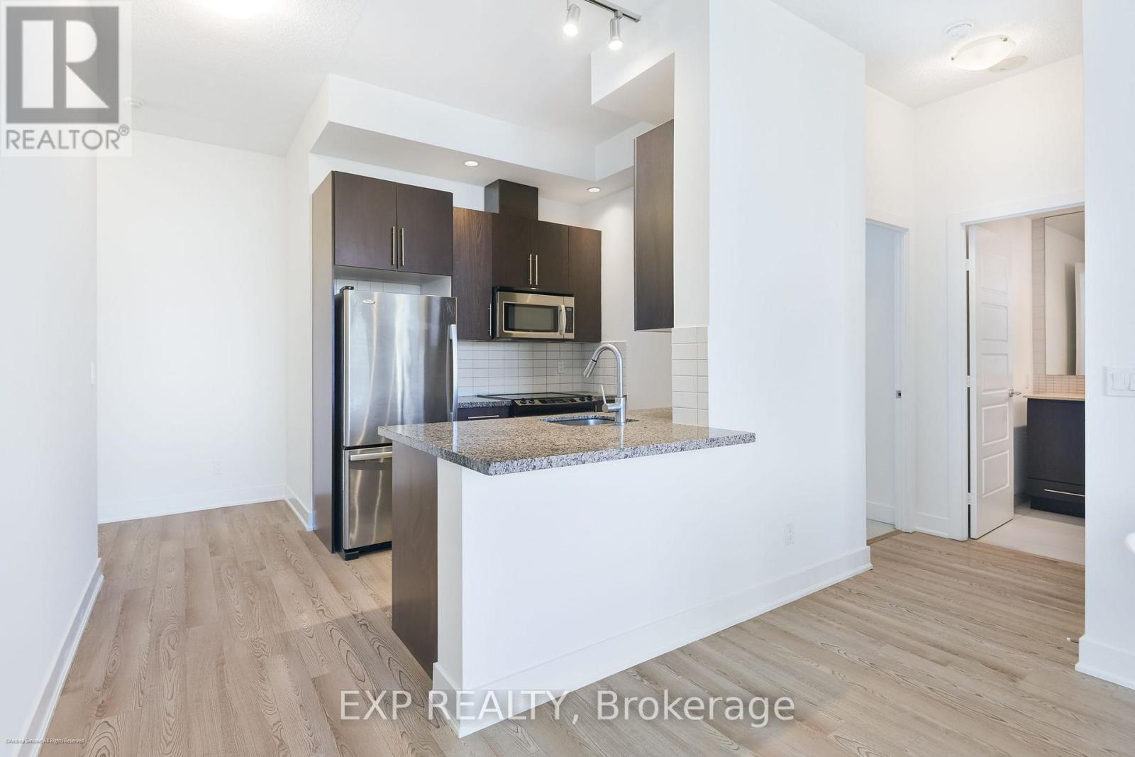 #PH2 28 LINDEN STREET - 11