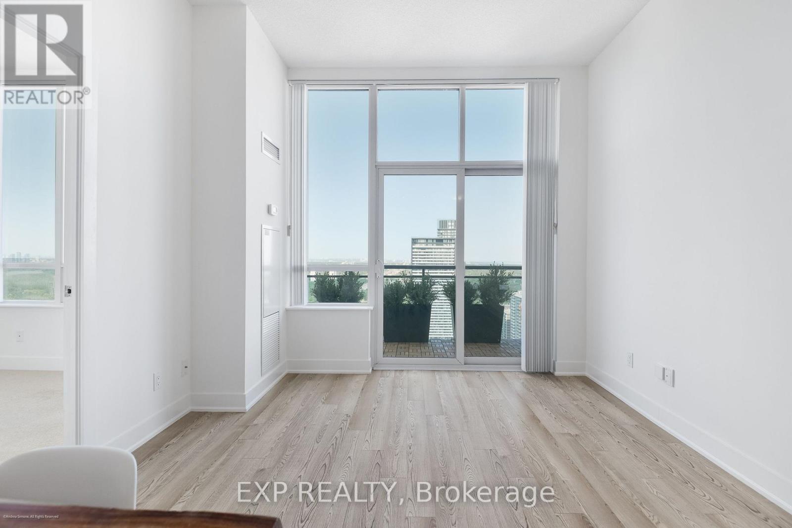 #PH2 28 LINDEN STREET - 17