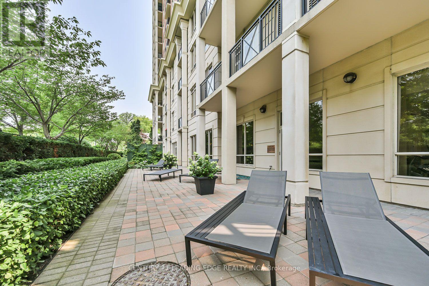 #301 1101 LESLIE STREET - Image 25