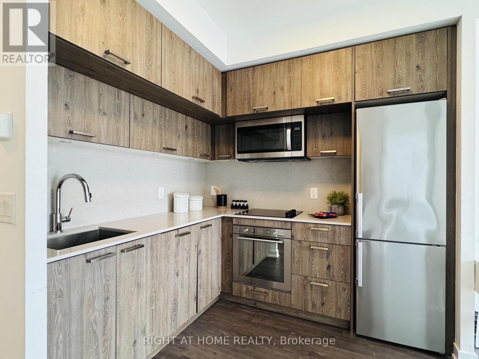 #1011 50 MCCAUL STREET - 12