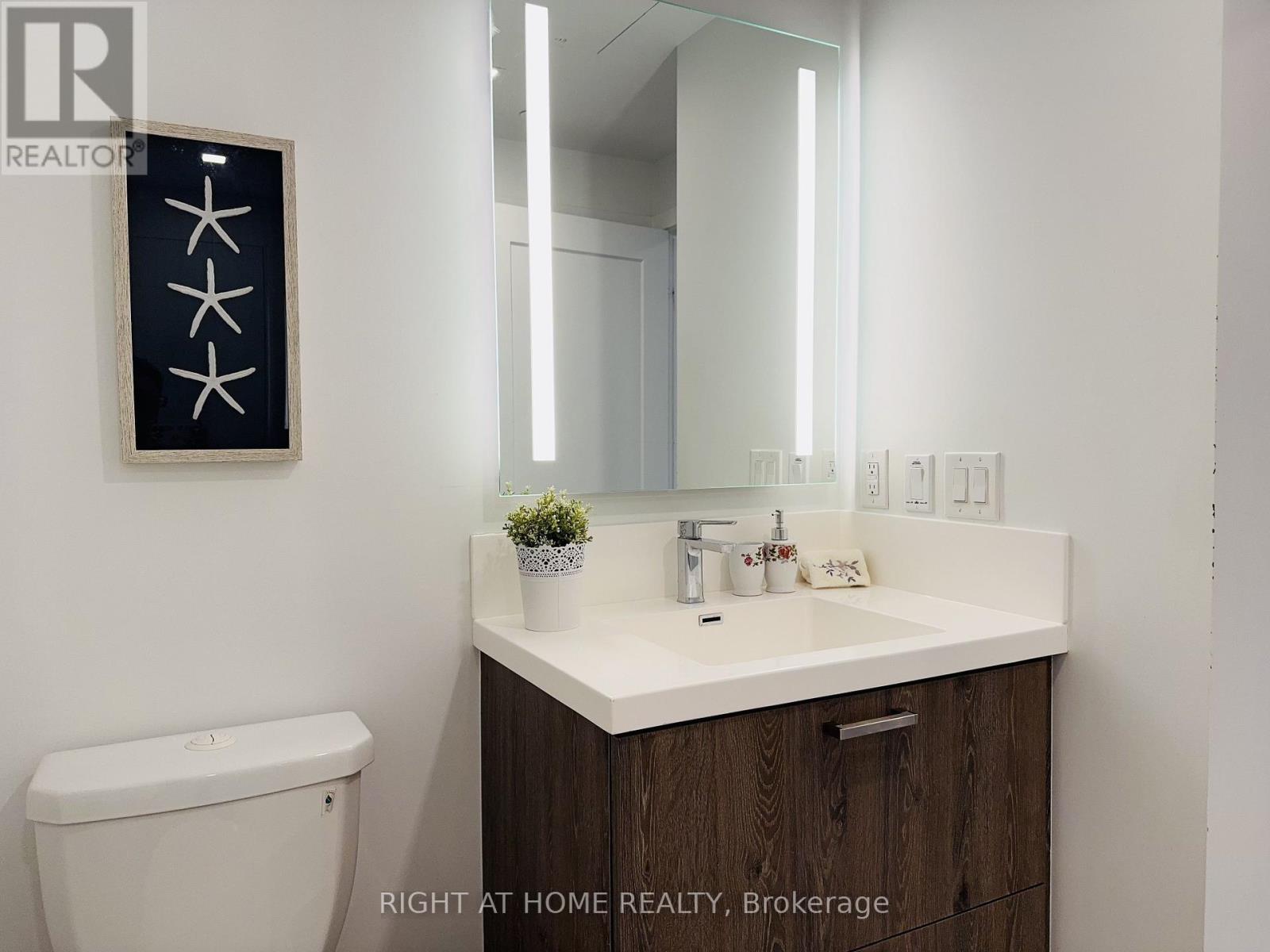 #1011 50 MCCAUL STREET - 16