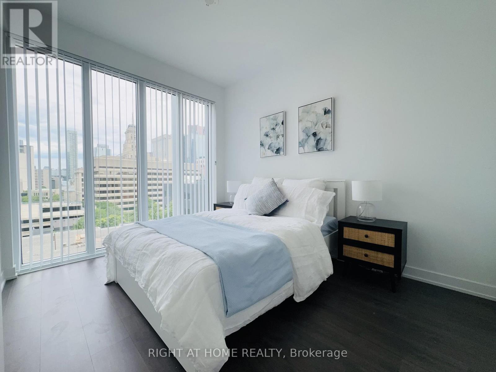 #1011 50 MCCAUL STREET - 8