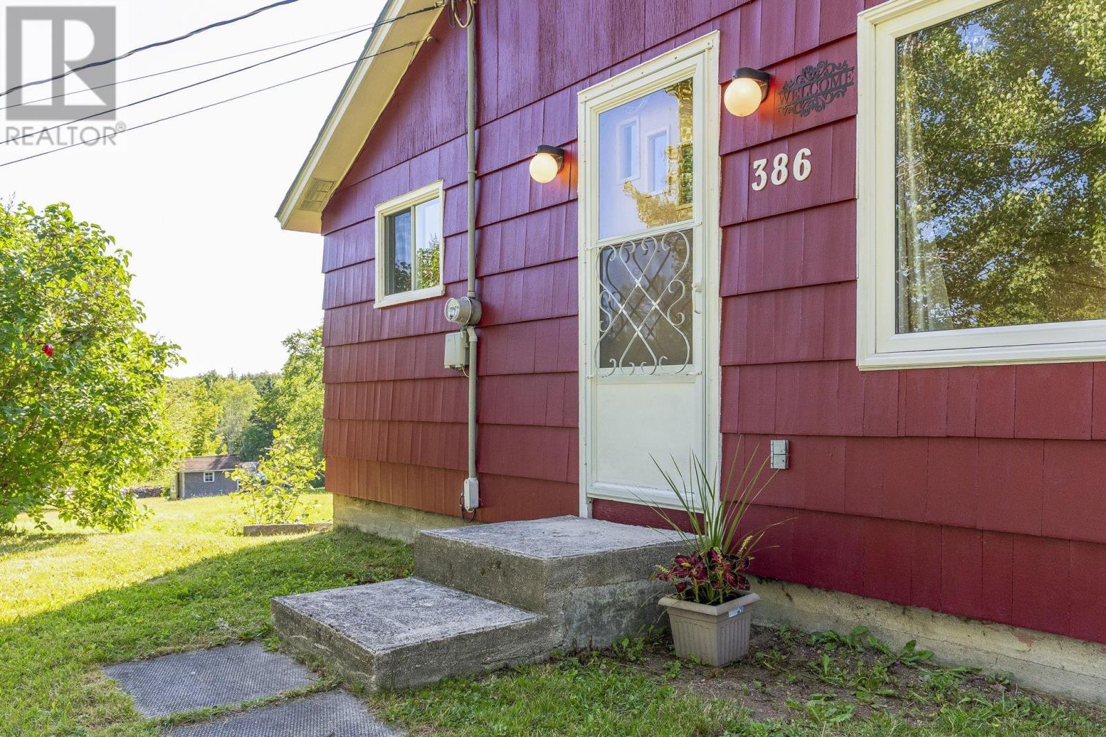 386 Greenland Road - 3