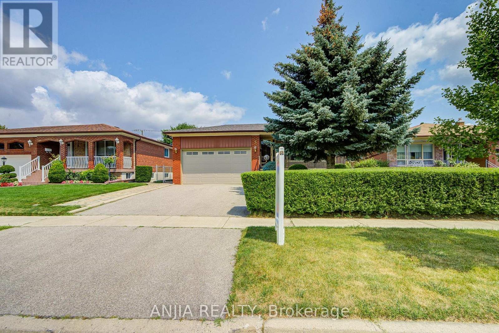 5 BRANTFORD DRIVE - 2