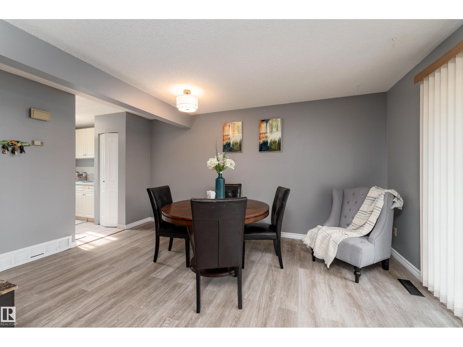 6352 180 ST NW - 11