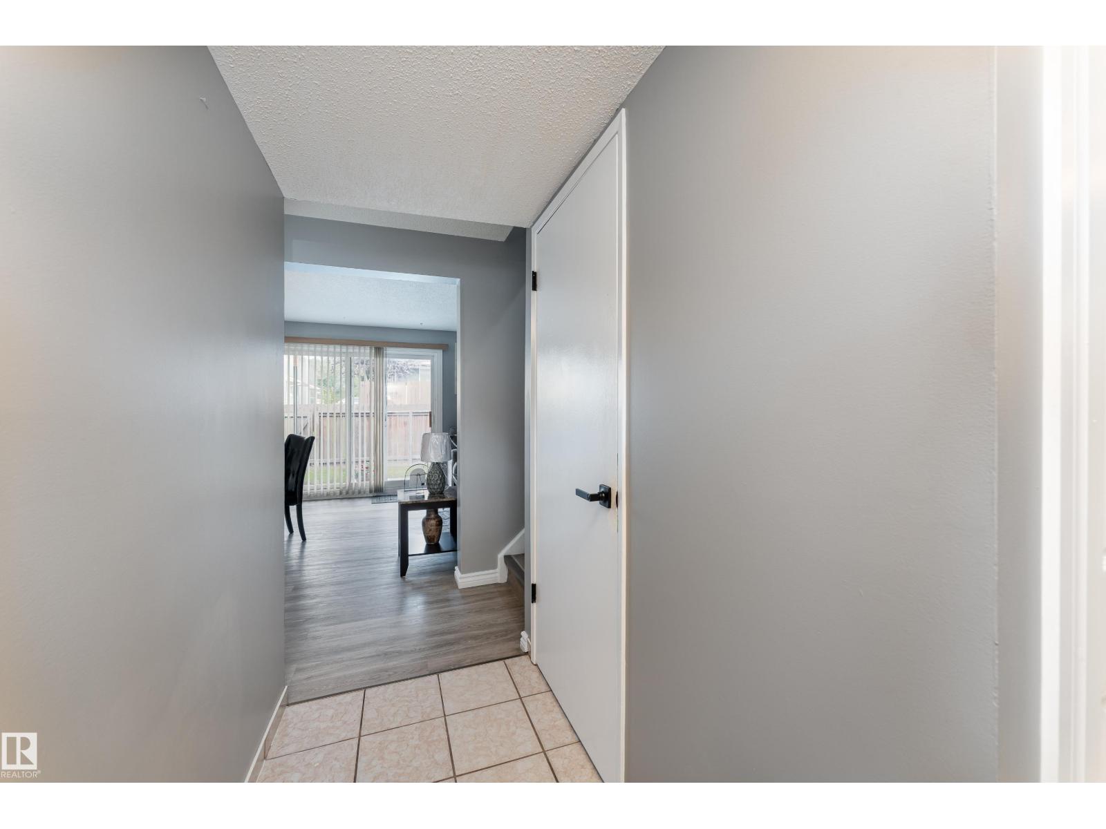 6352 180 ST NW - 16