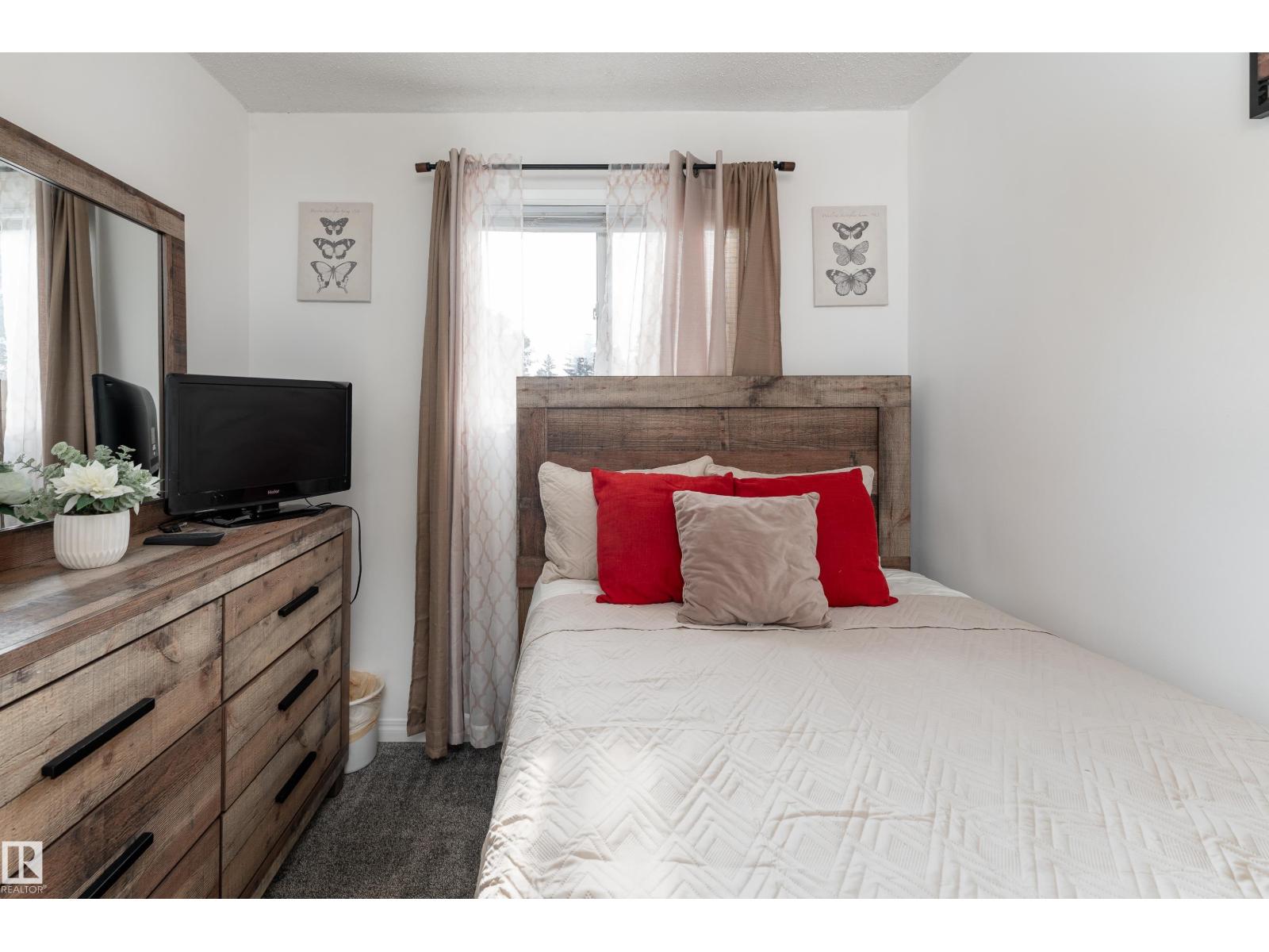 6352 180 ST NW - 21