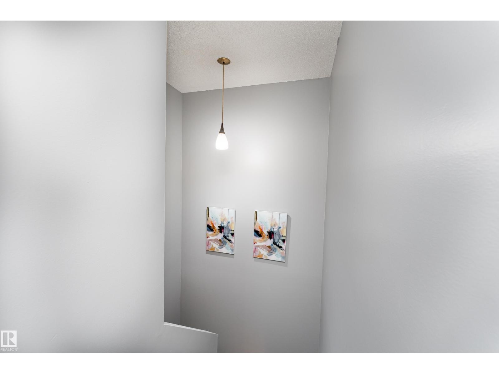 6352 180 ST NW - 29