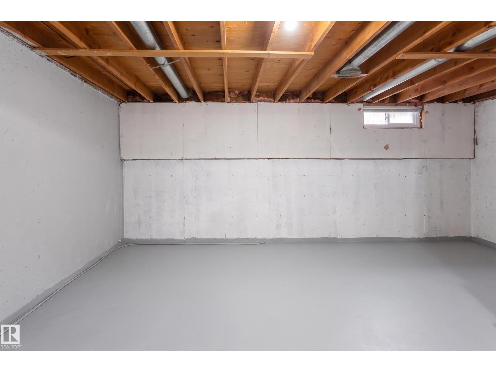 6352 180 ST NW - 31
