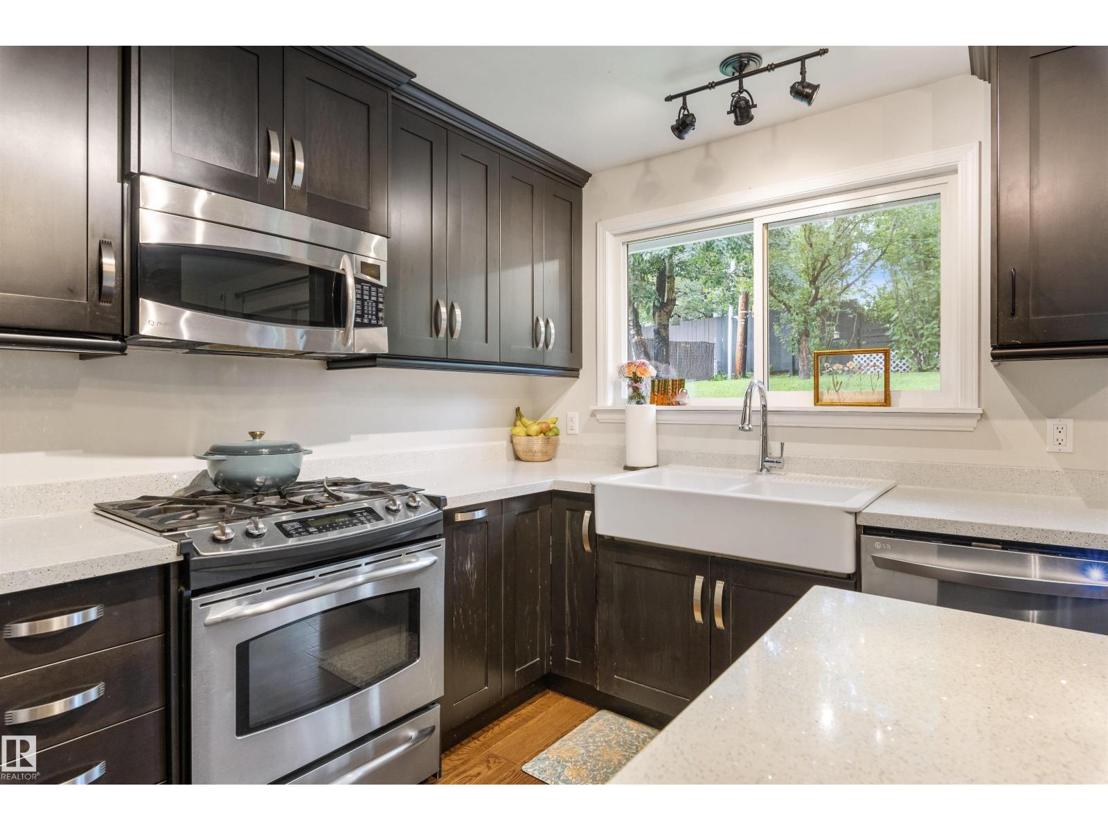 23 GLENHAVEN CR - 11
