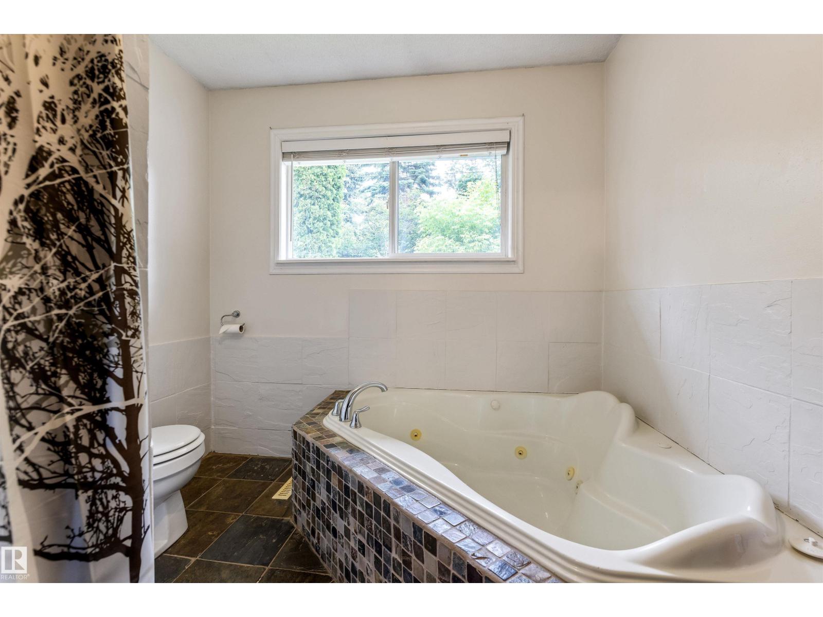 23 GLENHAVEN CR - Image 18